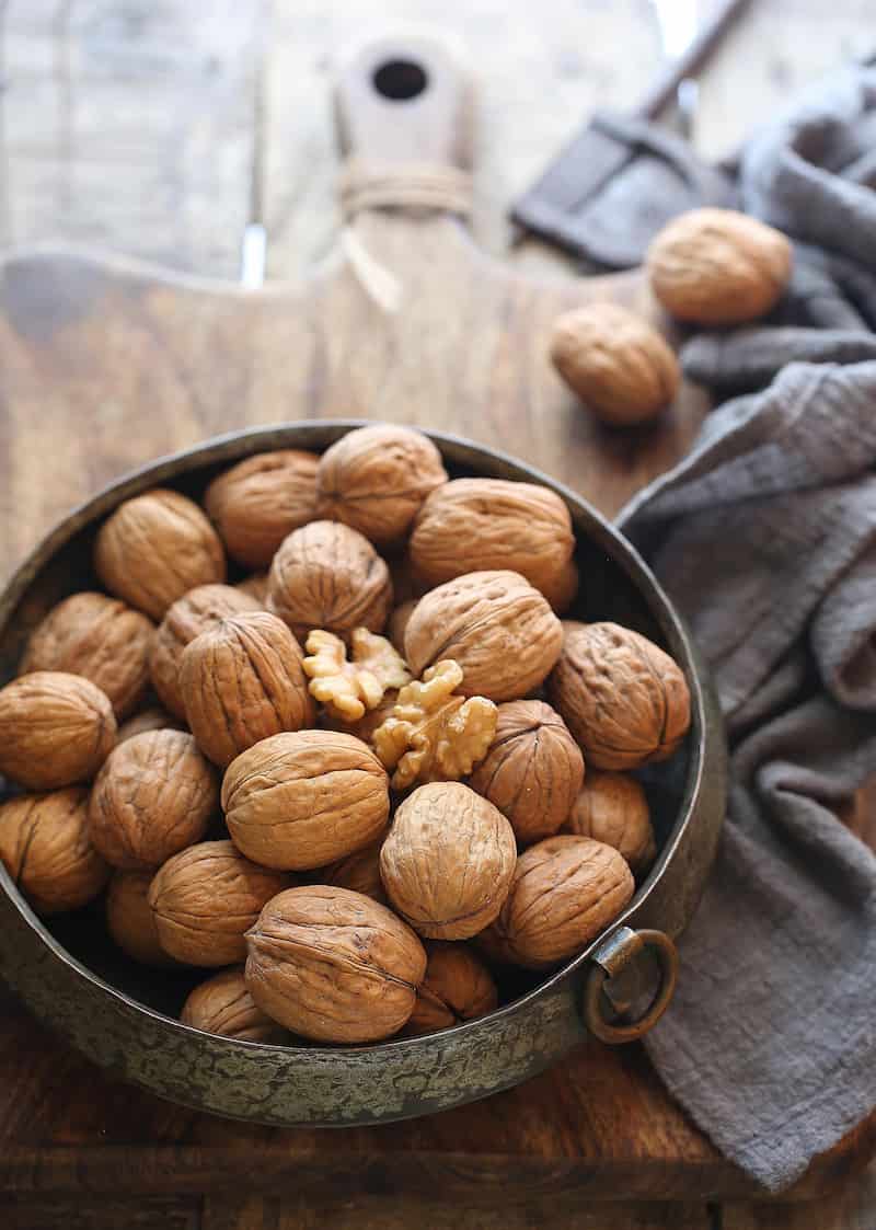 تصویر 1 از گردو تویسرکان در مشهد با مغز پر و پوست کاغذی